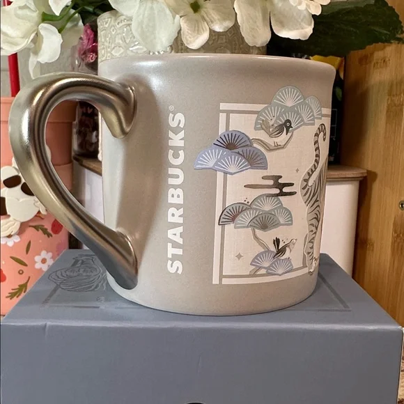 Starbucks Korea Hojakdo Ceramic Mug, Limited Edition - Picture 5 of 7